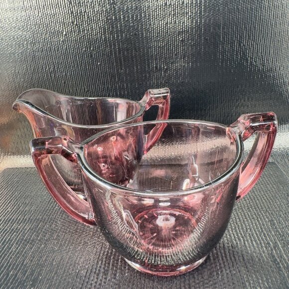 Vintage Depression Glass Sugar And Creamer Set 2 Glassware Amethyst Purple VTG - Picture 8 of 9
